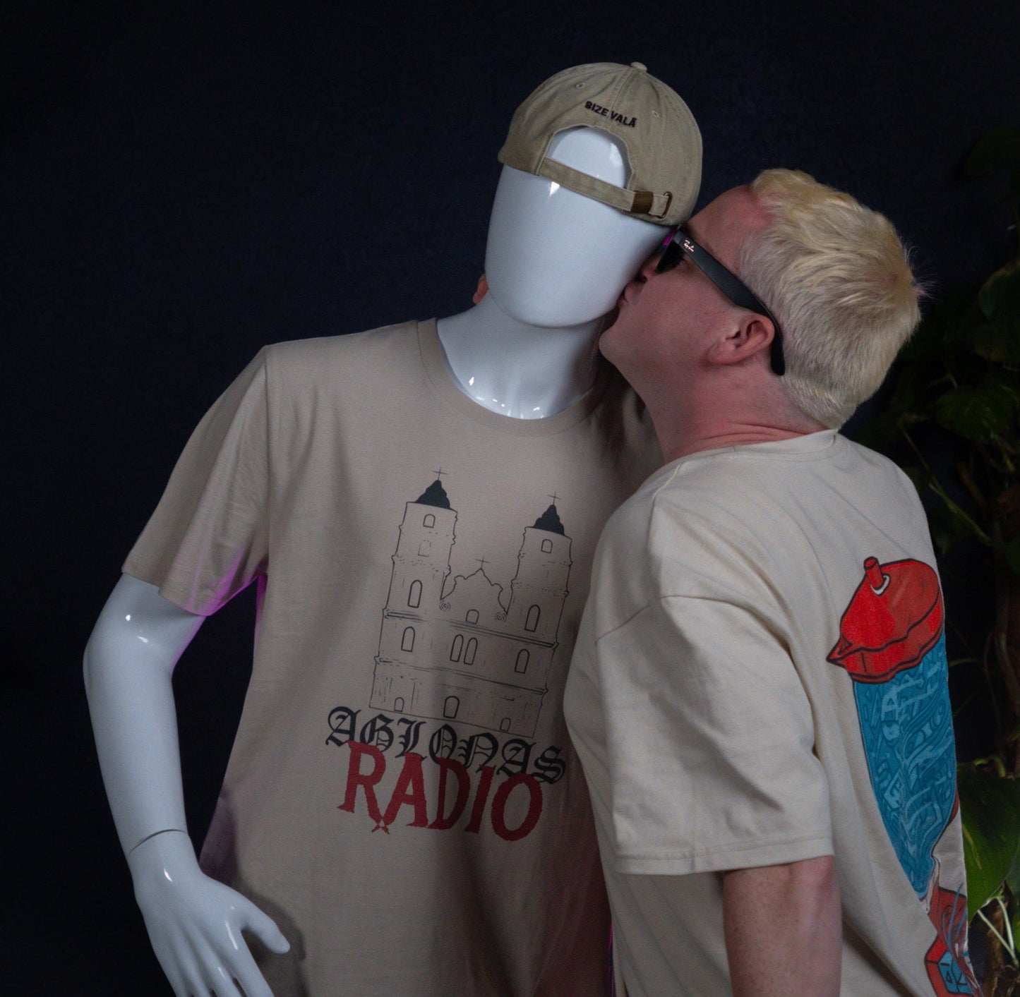 AGLONAS RADIO T-KREKLS KAKU KRĀSĀ