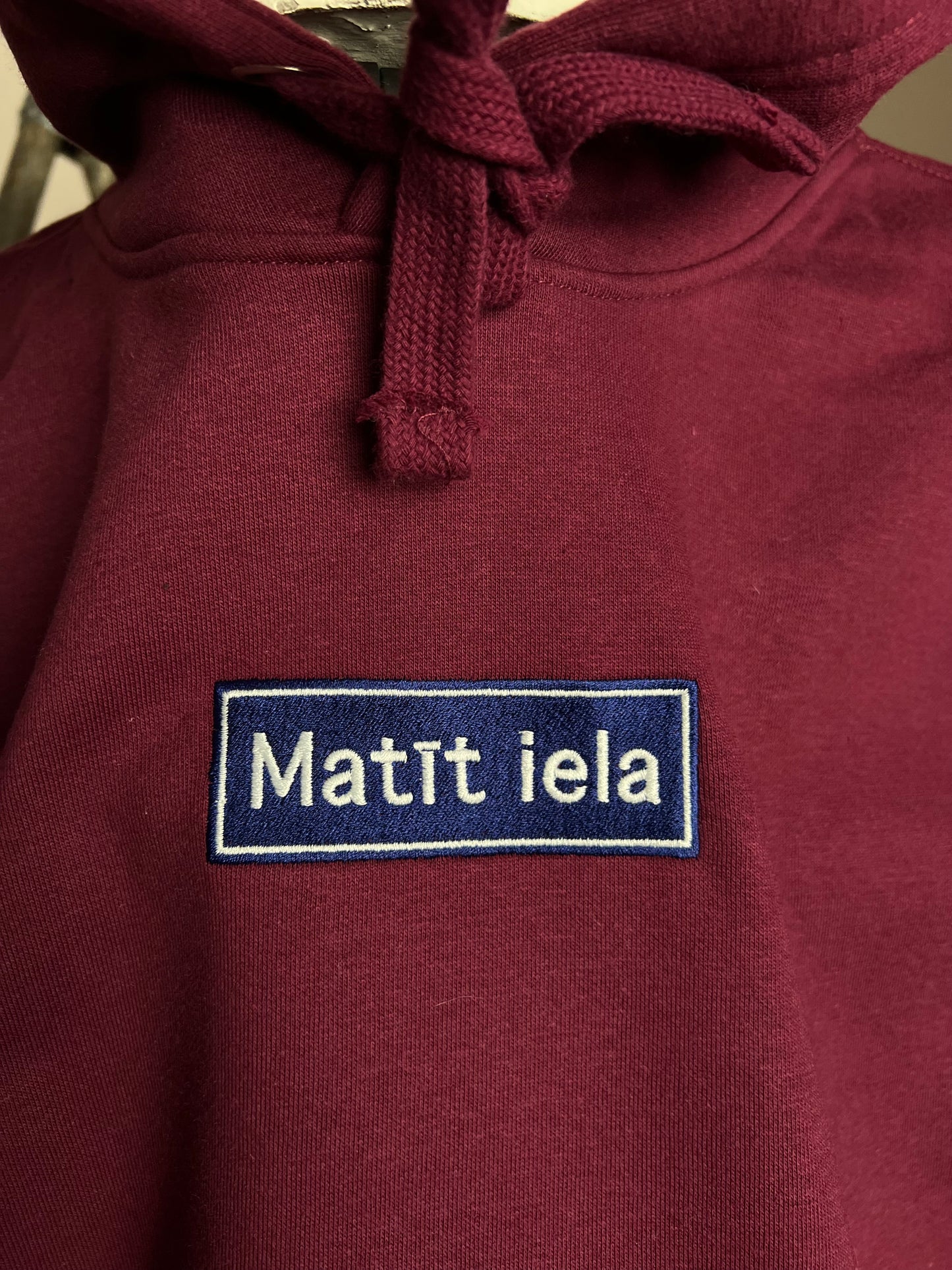 MATĪT IELA HŪDIJS (SARKANS)
